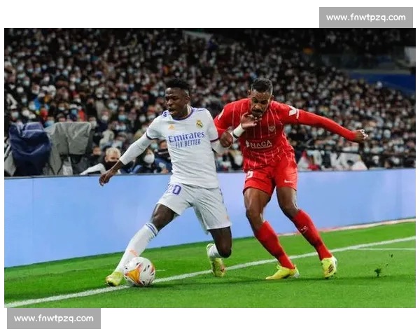 国家德比爆赛后混战!维尼修斯怒冲对手,警方出面平息 国家德比爆赛后混战!维尼修斯怒冲对手,警方出面平息